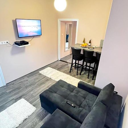 Flamingo Rezidencia Apartman Егер Екстериор снимка