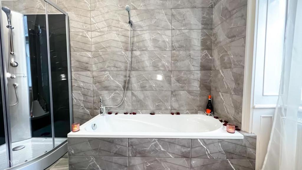 Flamingo Rezidencia Apartman Егер Екстериор снимка