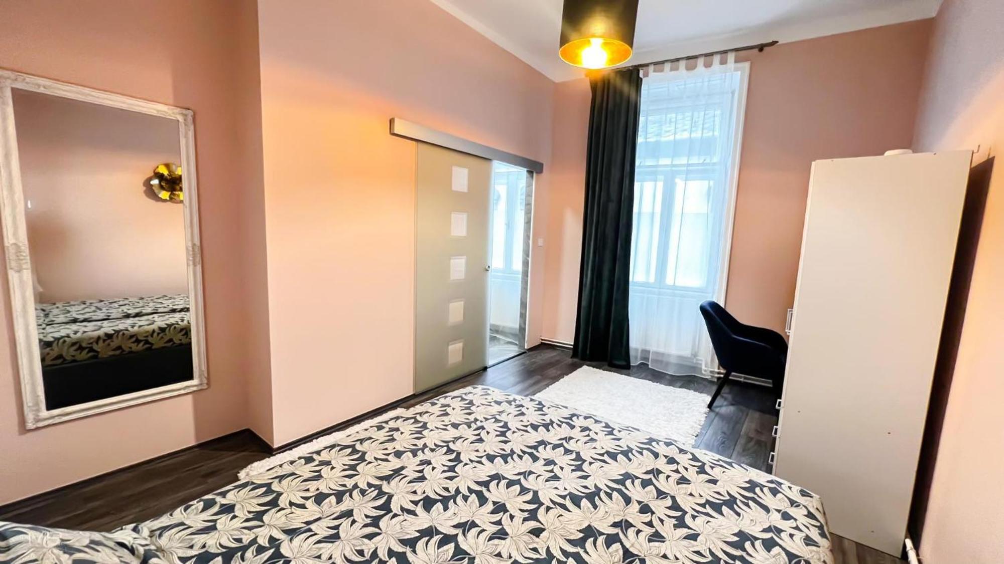Flamingo Rezidencia Apartman Егер Екстериор снимка