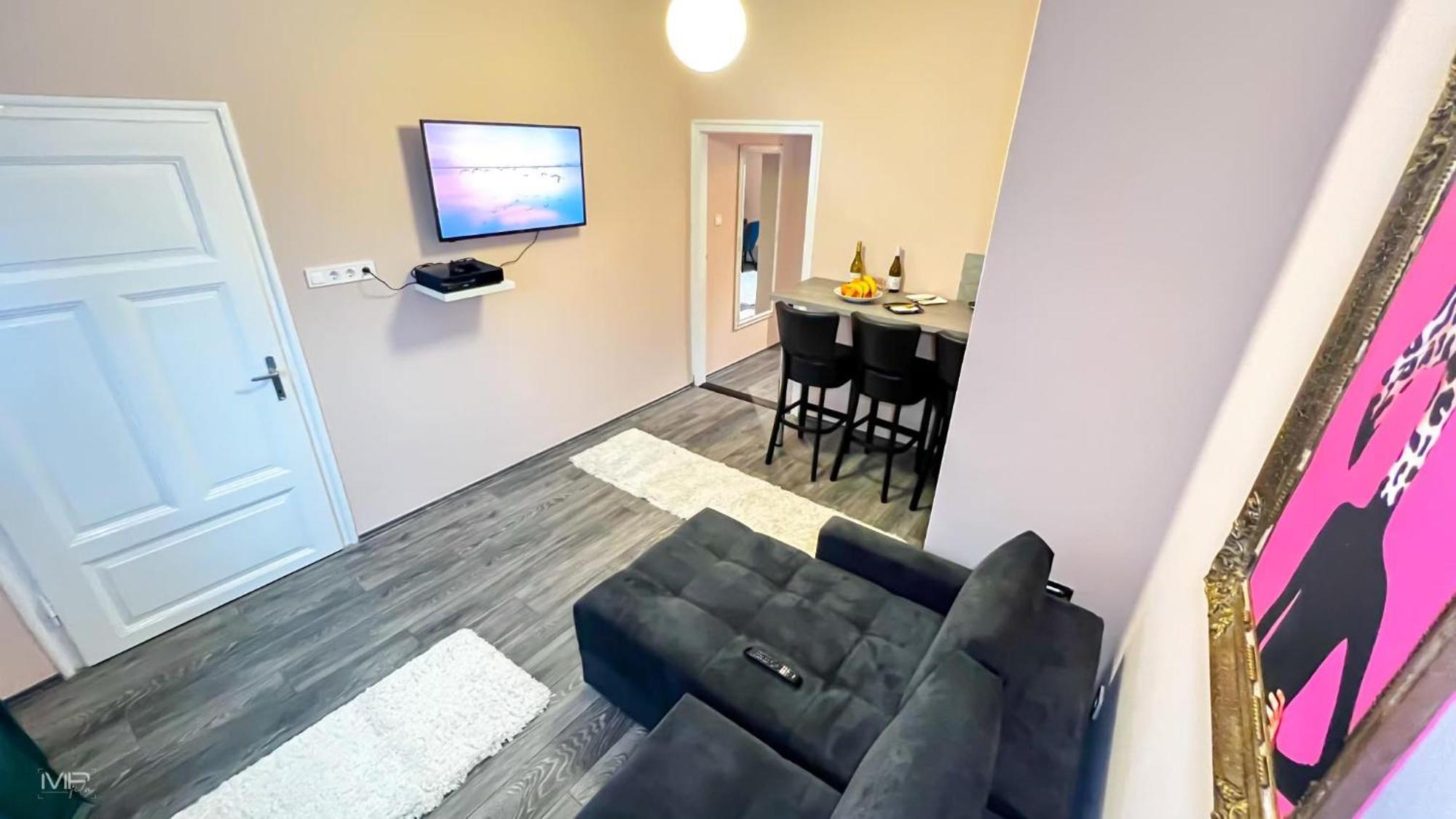 Flamingo Rezidencia Apartman Егер Екстериор снимка