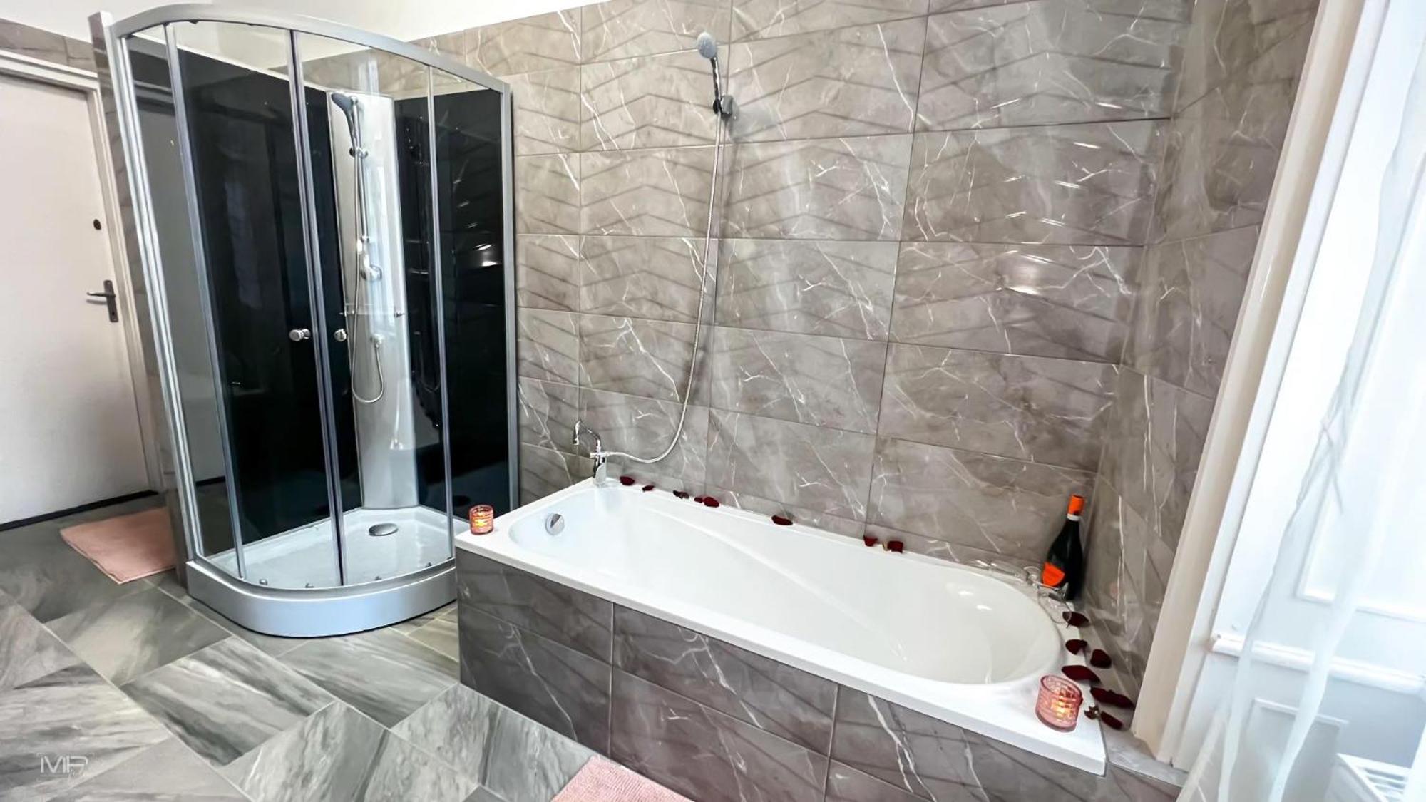 Flamingo Rezidencia Apartman Егер Екстериор снимка